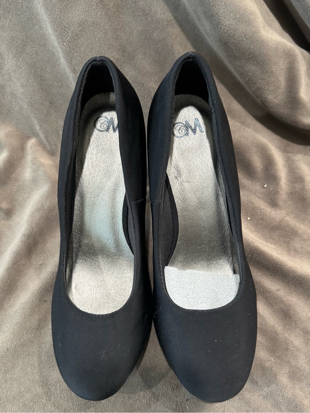 Classic Black Round-Toe Women's Heels - Comfortable Everyday Pumps